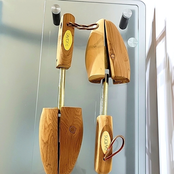 Dayton's Vintage Wooden Shoe Stetchers - Picture 4 of 8